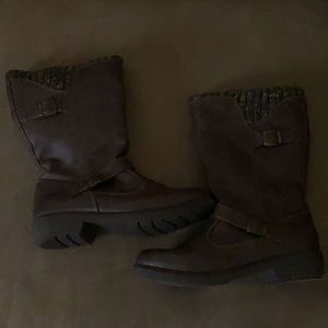 Brown boots